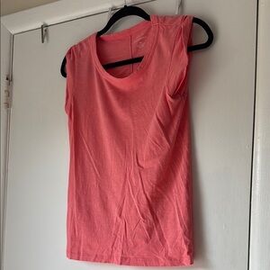 Banana republic Malibu tee xs Women's Pink coral  Sleeveless Top